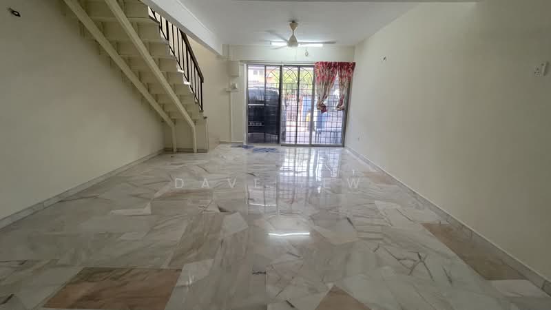 2-storey Terraced House for Sale in Bandar Sri Damansara (Selangor) - Dave Yew - Living Room - PropertyGuru.com.my