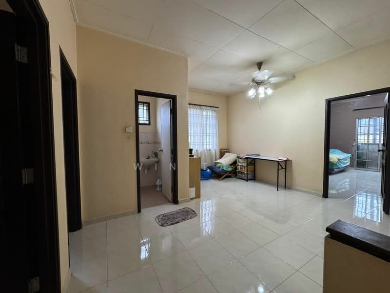 2-storey Terraced House for Sale in Taman Setia Indah (Tebrau) - Win Tan - Living Room - PropertyGuru.com.my