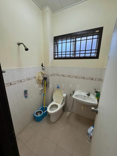 2-storey Terraced House for Sale in Taman Setia Indah (Tebrau) - Win Tan - Bathroom - PropertyGuru.com.my