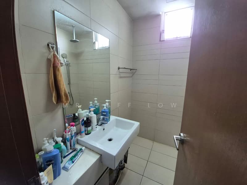 Condominium for Sale at Sri Putramas III / Royal Regent - Mr Jeff Low - Bathroom - PropertyGuru.com.my