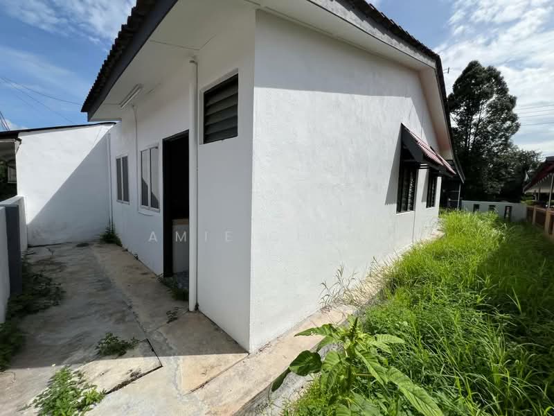 1-storey Terraced House for Sale in Taman Meru (Ipoh) - Amie Chong - Exterior - PropertyGuru.com.my