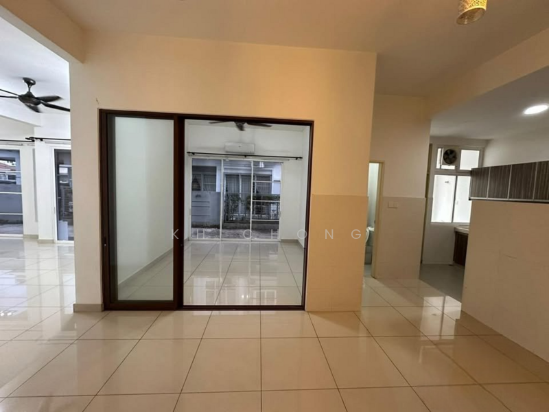 Semi-Detached House for Rent in Setia Alam (Selangor) - KH Chong - Living Room - PropertyGuru.com.my