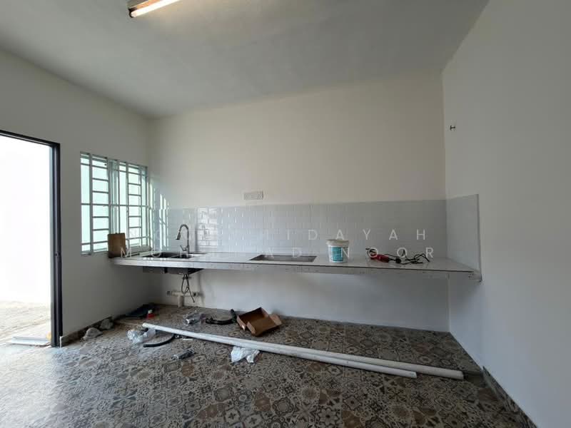 2-storey Terraced House for Sale in Shah Alam (Selangor) - Noor Hidayah Mohamad Noor - Kitchen - PropertyGuru.com.my