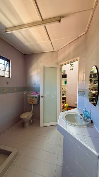 Terraced House for Sale in Bandar Sungai Long (Selangor) - Johnson Ngai - Bathroom - PropertyGuru.com.my