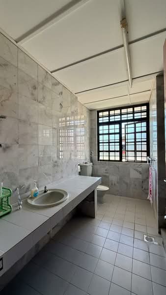 Terraced House for Sale in Bandar Sungai Long (Selangor) - Johnson Ngai - Bathroom - PropertyGuru.com.my