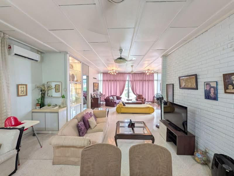 Bungalow for Sale in Seksyen 22 (Petaling Jaya) - Sa'a Nordin - Living Room - PropertyGuru.com.my