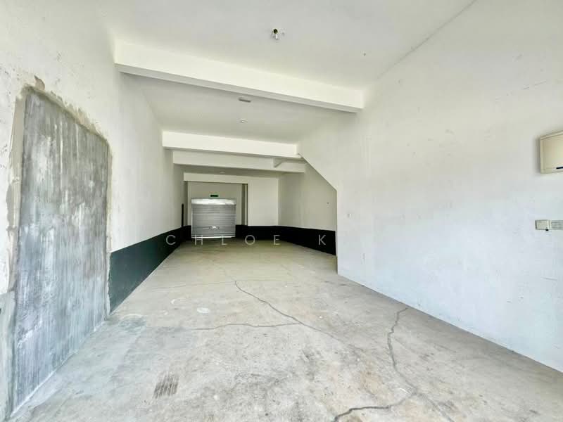 Shop for Sale in Bukit Beruntung (Selangor) - Chloe Kok - Interior - PropertyGuru.com.my