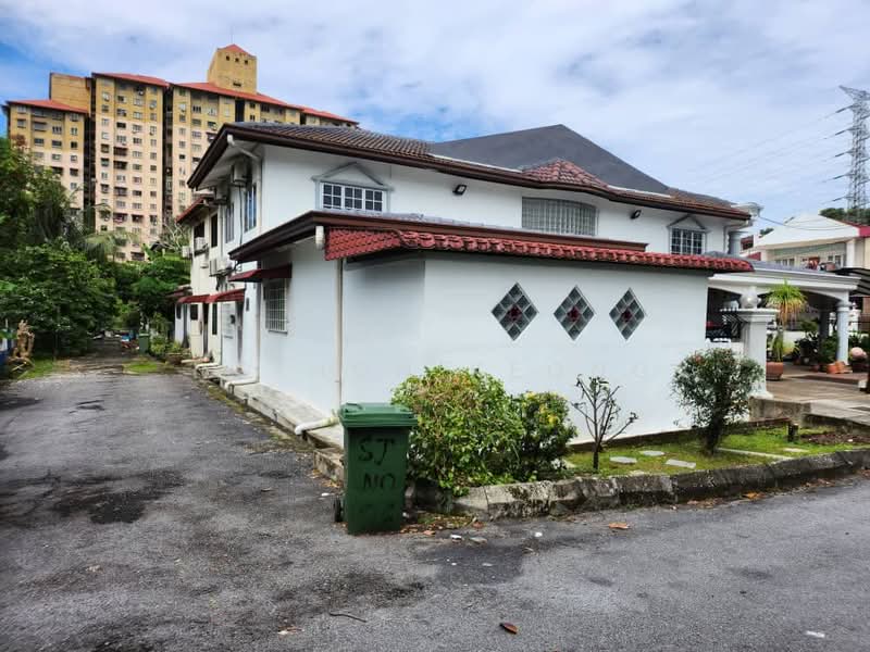 2-storey Terraced House for Sale in Batu Caves (Selangor) - Ng Hon Keong - Exterior - PropertyGuru.com.my