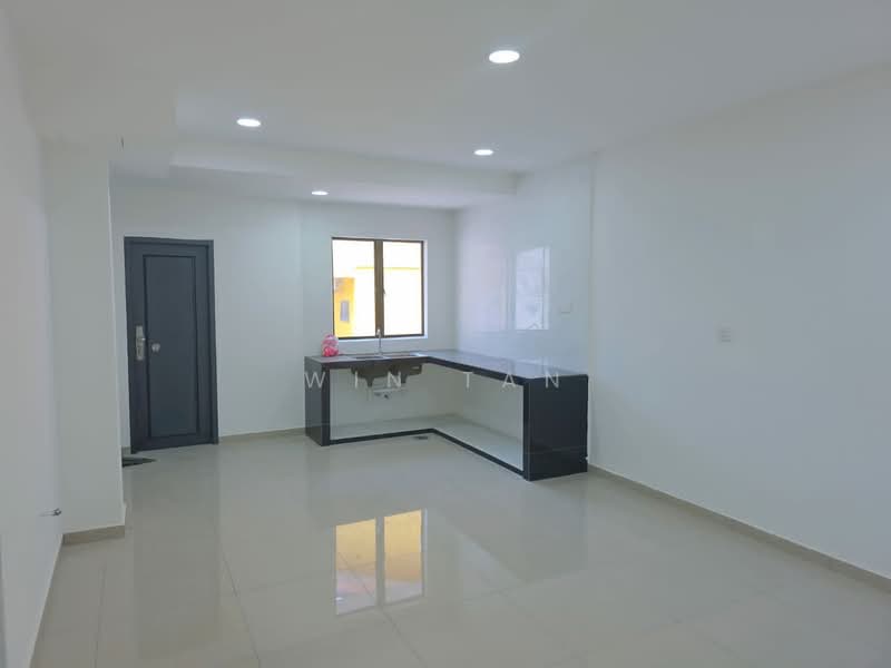 2-storey Terraced House for Sale in Johor Bahru (Johor) - Win Tan - Kitchen - PropertyGuru.com.my