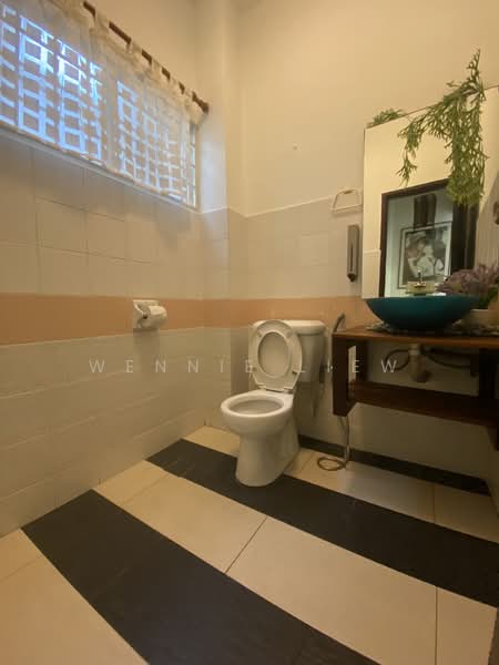 2-storey Terraced House for Sale in Bandar Sri Damansara (Selangor) - Wennie Liew - Bathroom - PropertyGuru.com.my