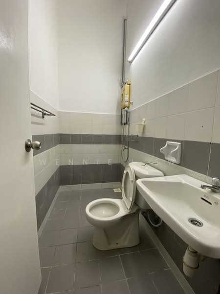 2-storey Terraced House for Sale in Bandar Sri Damansara (Selangor) - Wennie Liew - Bathroom - PropertyGuru.com.my