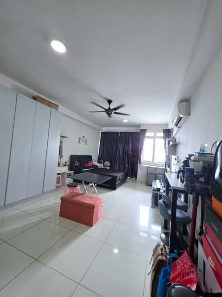 Service Residence for Sale at KSL Residence @ Daya - Karl Lim - Living Room - PropertyGuru.com.my