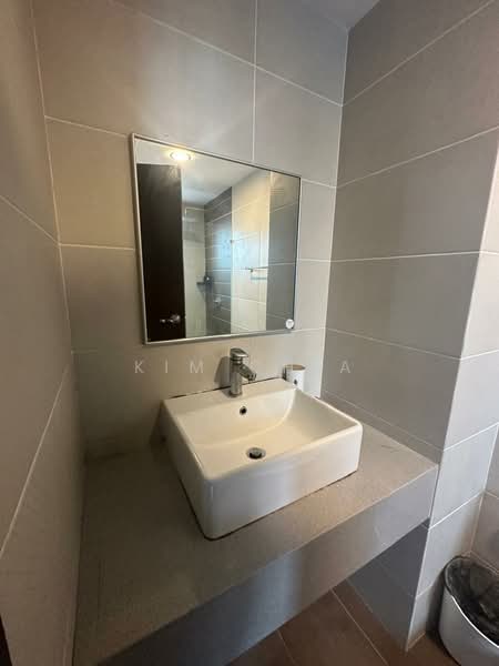 Condominium for Sale at Paraiso Residence @ The Earth - Kim Chia - Bathroom - PropertyGuru.com.my