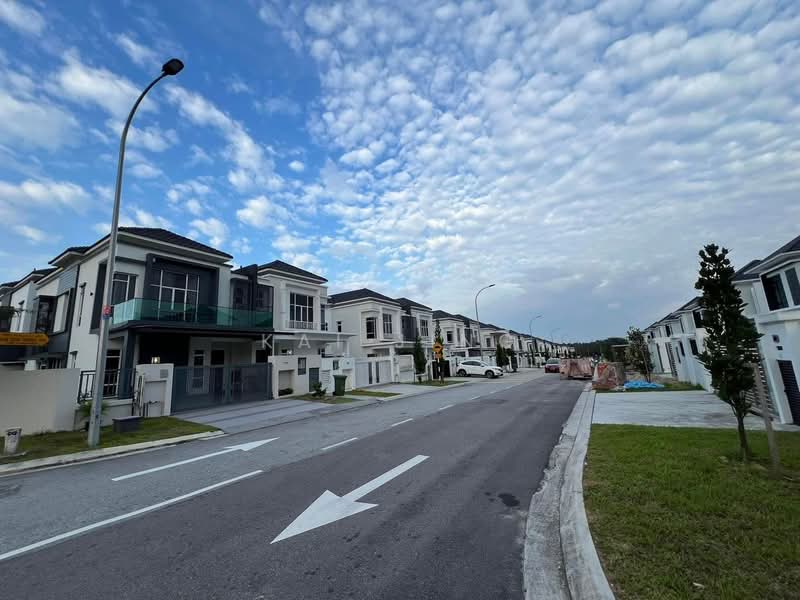 Cluster House for Rent in Setia Tropika (Johor Bahru) - Kai Jing - Exterior - PropertyGuru.com.my