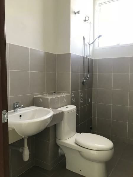 Double Storey Terrace MAPLE 2 Bandar Hillpark Puncak Alam untuk Untuk Dijual - RM 550,000, Apr 2026 - Bathroom - PropertyGuru.com.my