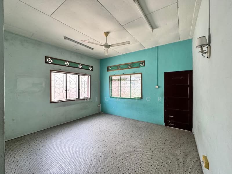 Commercial Bungalow for Rent in Taman Melodies (Johor Bahru) - Venica For - Interior - PropertyGuru.com.my