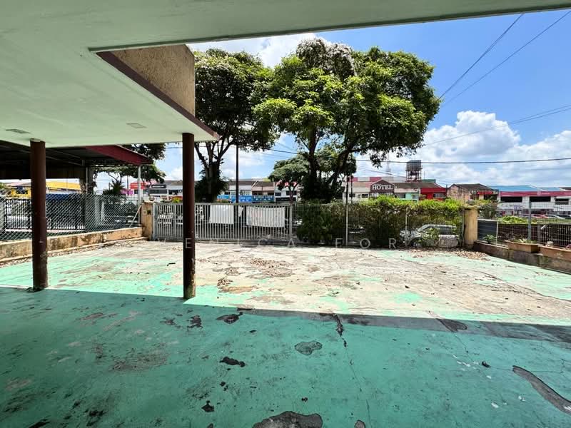 Commercial Bungalow for Rent in Taman Melodies (Johor Bahru) - Venica For - Exterior - PropertyGuru.com.my