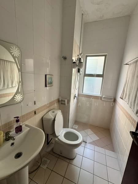 Semi-Detached House for Sale in Setia Eco Park (Setia Alam) - Emir Zaki Abdul Rashid - Bathroom - PropertyGuru.com.my