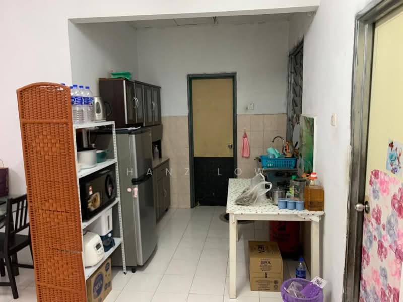 Vista Pinggiran Apartment untuk Untuk Disewa - RM 999 /bulan, Mac 2026 - Kitchen - PropertyGuru.com.my