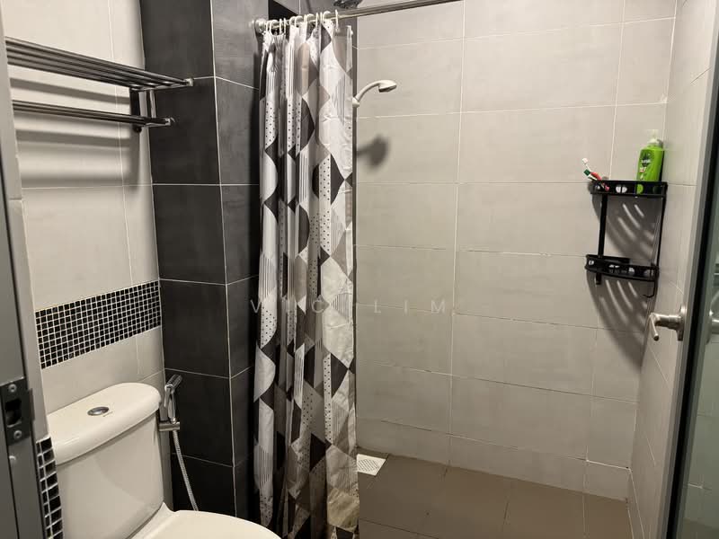 Apartment for Sale at The Seed Taman Sutera Utama - Vic Lim - Bathroom - PropertyGuru.com.my