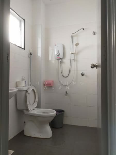 2-storey Terraced House for Rent in Taman Kerisi Indah (Rasah) - Kho Chng Guan - Bathroom - PropertyGuru.com.my