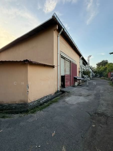 Kampung Baru Balakong untuk Untuk Disewa - RM 8,500 /bulan, Mac 2026 - Exterior - PropertyGuru.com.my