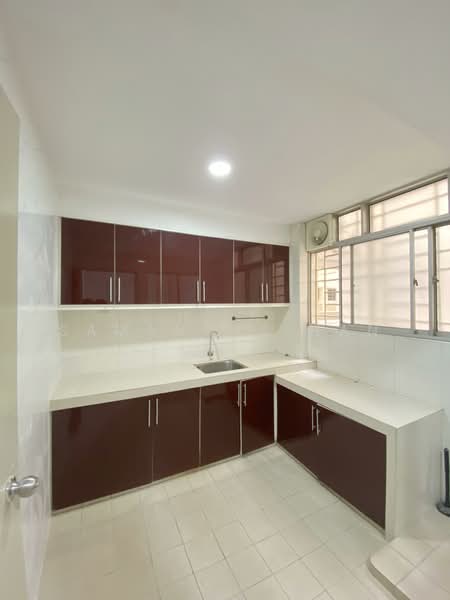 Condominium for Sale at Kinrara Mas - Samantha Han - Kitchen - PropertyGuru.com.my