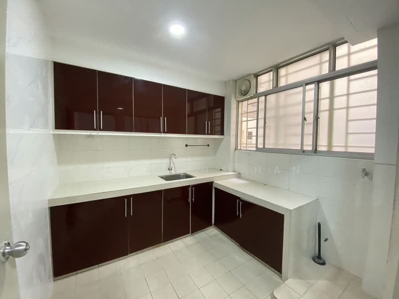 Condominium for Sale at Kinrara Mas - Samantha Han - Kitchen - PropertyGuru.com.my