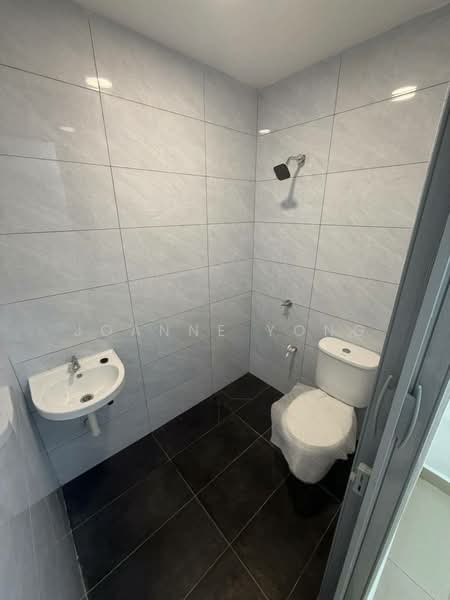 Double Storey Low Cost @ 34 Jalan Makmur 15, Taman Damai Jaya, Skudai, Johor. Near Tun Aminah untuk Untuk Dijual - RM 418,000, Mac 2026 - Bathroom - PropertyGuru.com.my