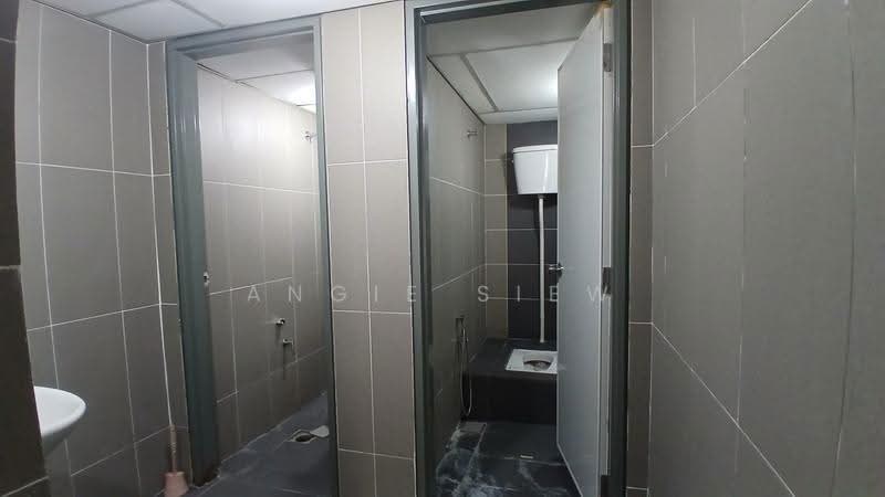 Shop / Office for Rent in Petaling Jaya (Selangor) - Angie Siew - Bathroom - PropertyGuru.com.my