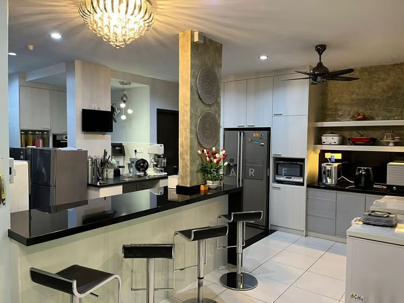 Superlink 3 Storey Terrace House Serissa Denai Alam untuk Untuk Dijual - RM 1,100,000, Mac 2026 - Kitchen - PropertyGuru.com.my