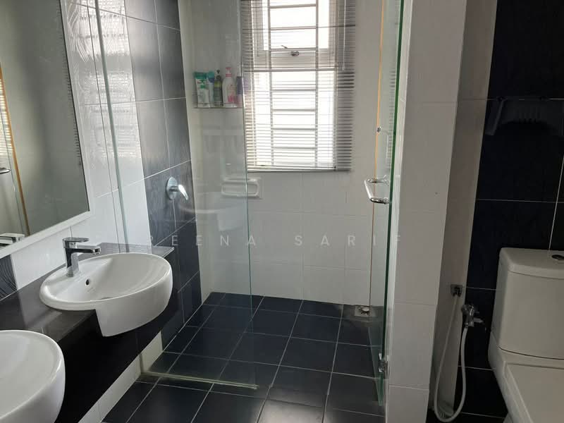 Superlink 3 Storey Terrace House Serissa Denai Alam untuk Untuk Dijual - RM 1,100,000, Mac 2026 - Bathroom - PropertyGuru.com.my