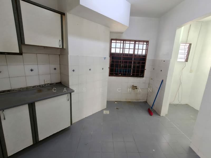 Apartment for Rent at Seri Mutiara Apartment - Cassie Chan - Kitchen - PropertyGuru.com.my