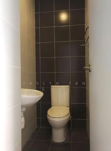 Austin Regency (Pangsapuri Austin Perdana) untuk Untuk Disewa - RM 2,900 /bulan, Mac 2026 - Bathroom - PropertyGuru.com.my