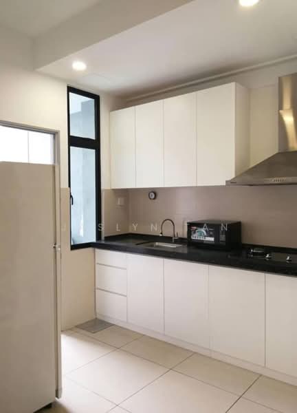 Austin Regency (Pangsapuri Austin Perdana) untuk Untuk Disewa - RM 2,900 /bulan, Mac 2026 - Kitchen - PropertyGuru.com.my