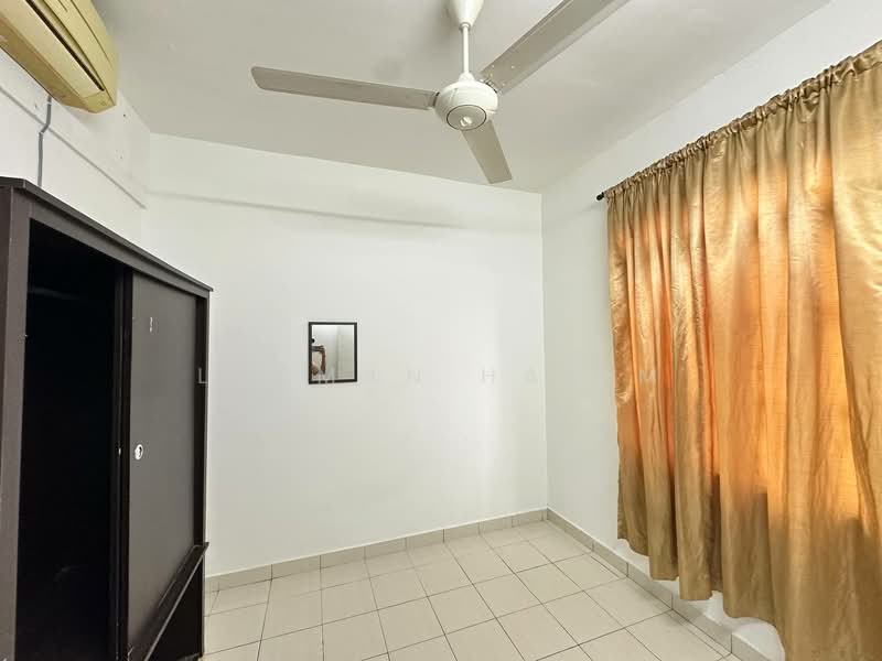 Zamrud Apartment untuk Untuk Disewa - RM 1,450 /bulan, Mac 2026 - Bedroom - PropertyGuru.com.my