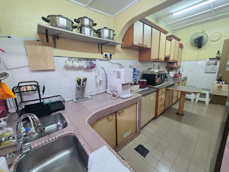 1.5-storey Terraced House for Sale in Usj 2 (Subang Jaya) - Joseph Chan - Kitchen - PropertyGuru.com.my