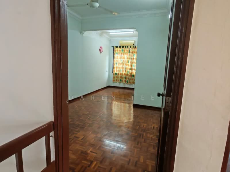 Taman Ungku Tun Aminah untuk Untuk Disewa - RM 2,000 /bulan, Mac 2026 - Living Room - PropertyGuru.com.my