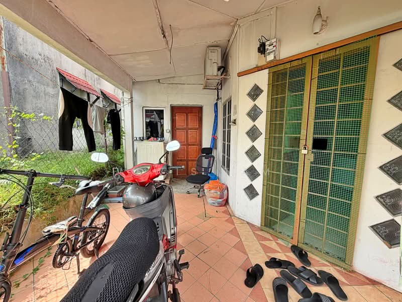 2-storey Terraced House for Sale in Sri Petaling (Kuala Lumpur) - Lewis Tam - Exterior - PropertyGuru.com.my