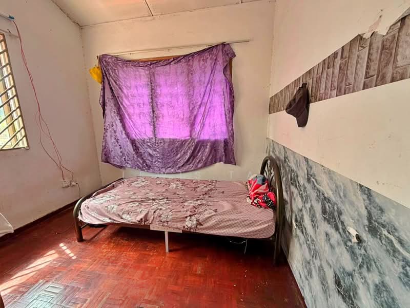 2-storey Terraced House for Sale in Sri Petaling (Kuala Lumpur) - Lewis Tam - Bedroom - PropertyGuru.com.my