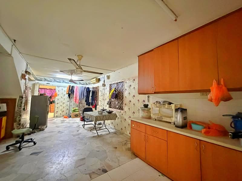 2-storey Terraced House for Sale in Sri Petaling (Kuala Lumpur) - Lewis Tam - Kitchen - PropertyGuru.com.my