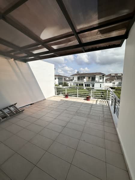 Semi-Detached House for Rent in Senibong (Permas Jaya) - Ms Tham - Balcony - PropertyGuru.com.my