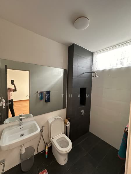 Semi-Detached House for Rent in Senibong (Permas Jaya) - Ms Tham - Bathroom - PropertyGuru.com.my
