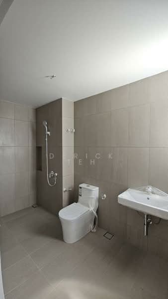 Terraced House for Sale in Taman Bukit Serdang (Seri Kembangan) - Derick Teh - Bathroom - PropertyGuru.com.my