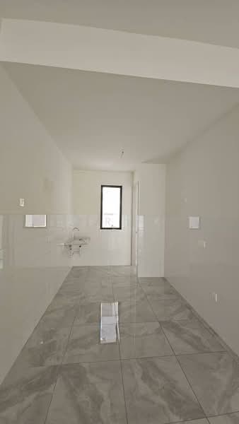 Terraced House for Sale in Taman Bukit Serdang (Seri Kembangan) - Derick Teh - Kitchen - PropertyGuru.com.my