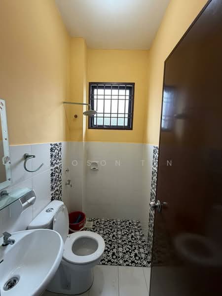 Rumah Teres 1 Tingkat untuk Dijual di Setia Eco Gardens (Gelang Patah) - Gloson Ten - Bathroom - PropertyGuru.com.my