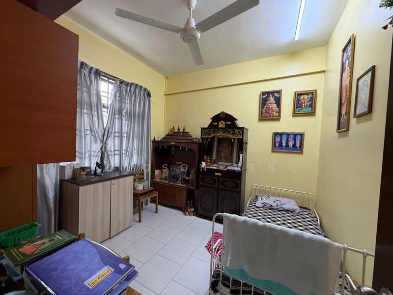 Rumah Teres 1 Tingkat untuk Dijual di Setia Eco Gardens (Gelang Patah) - Gloson Ten - Bedroom - PropertyGuru.com.my