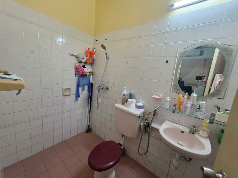 USJ 2 untuk Untuk Dijual - RM 650,000, Mac 2026 - Bathroom - PropertyGuru.com.my
