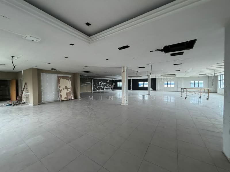 Factory for Rent in Sungai Buloh (Selangor) - Zheming Kok - Office (Renovating) - PropertyGuru.com.my