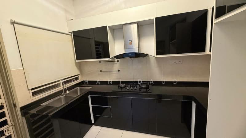 2 Storey Terrace RafflesiaTaman Pelangi SEMENYIH untuk Untuk Disewa - RM 1,300 /bulan, Mac 2026 - Kitchen - PropertyGuru.com.my